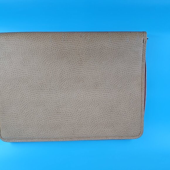 🏔️ Grand Lodge on Peak 7 Portfolio – Functional, Stylish & Uniquely Collectible - Picture 6 of 8